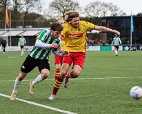 HL20260314018 RAALTE, NETHERLANDS - MARCH 14: Rens van Benthem (l), of Genemuiden, Gijs Blanke (r) of Raalte. Competition match between Rohda Raalte vs SC Genemuiden at...