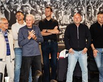HL20260516005SCG-DOSK Wat vroeger garant stond voor felle, maar sportieve strijd, krijgt op 16 mei een prachtig vervolg. De Oldstars Legends van DOS en Genemuiden namen het weer...