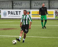 HL20260516015SCG-DOSK Wat vroeger garant stond voor felle, maar sportieve strijd, krijgt op 16 mei een prachtig vervolg. De Oldstars Legends van DOS en Genemuiden namen het weer...