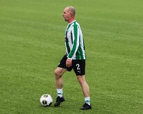 HL20260516016SCG-DOSK Wat vroeger garant stond voor felle, maar sportieve strijd, krijgt op 16 mei een prachtig vervolg. De Oldstars Legends van DOS en Genemuiden namen het weer...