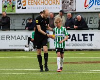 HL20260516007 GENEMUIDEN, NETHERLANDS - MAY 16: Ref. Remoin Tulen )l', Robin Kolk )r' of Genemuiden. ompetition match between SC Genemuiden vs DOVO at Sports complex “the...