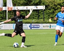 HL20260523007 HOOGEVEEN, NETHERLANDS - MAY 23: Hidde Streutker (l) of Genemuiden, Alagie Jabbie (r) of Hoogeveen). Competition match between vv Hoogeveen vs SC Genemuiden at...