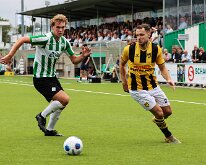 HL20260815005 GENEMUIDEN, NETHERLANDS - AUGUST 2026: Gerben Kolk (l) of Genemuiden, Nicky van Hilten (r) of DVS. Competition match between SC Genemuiden vs DVS '33 at Sports...
