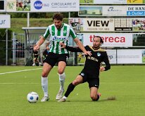 HL20260829014 GENEMUIDEN, NETHERLANDS - AUGUST 29: Berwout Beimers (l) of Genemuiden, Argjend Selimi (r) of Eemdijk. competition match between SC Genemuiden vs Eemdijk at...