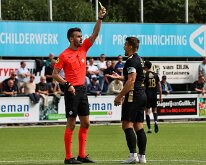 HL20260829018 GENEMUIDEN, NETHERLANDS - AUGUST 29: Ref. Sam Dröge (l), Zeger Beukers (r) of Eemdijk. competition match between SC Genemuiden vs Eemdijk at Sports complex “the...