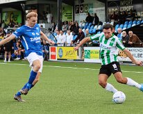 HL20261003008 HOOGEVEEN, NETHERLANDS - OKTOBER 2026: Noah Schuurman (l) of Hoogeveen, Thijmen de Lange (r) of Genemuiden. Competition match between vv Hoogeveen vs SC...