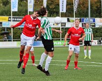 HL20261017001 RIJSSEN, NETHERLANDS - OKTOBER 17: Alex de Jong (l) of Excelsior, Gerben Kolk (m) of Genemuiden, Stan ter Haar (r) of Excelsior. Competition match between...