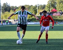 HL20261017016 RIJSSEN, NETHERLANDS - OKTOBER 17: Berwout Beimers (l) of Genemuiden, Vincent Schmidt (r) of Excelsior. Competition match between Excelsior '31 vs SC Genemuiden...